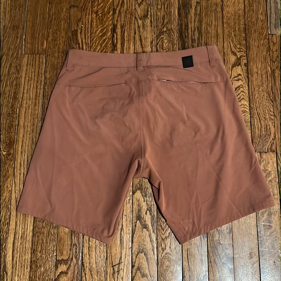 Vuori Aim men’s shorts clay red size 30 - Picture 4 of 5